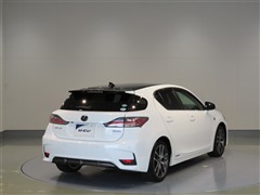 CT200h F SPORT