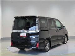 ヴォクシー ZS