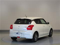 スイフト ハイブリッド RS