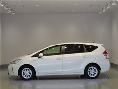 プリウスアルファ S