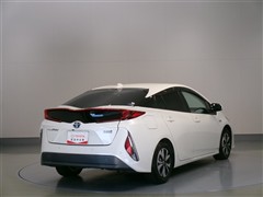 プリウスPHV A