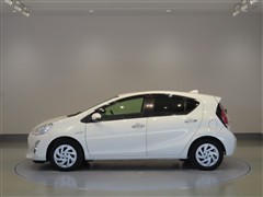 アクア S スタイルブラック