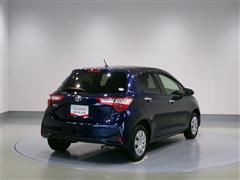 ヴィッツ Fセーフティエディション2