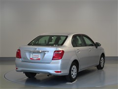 カローラアクシオ X