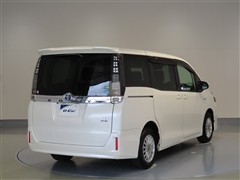 ヴォクシー ハイブリッド V