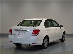 カローラアクシオ X