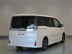 ヴォクシー ZS