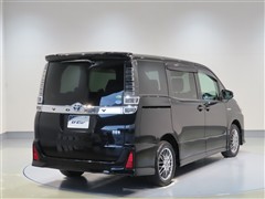 ヴォクシー ZS