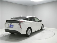 プリウス Sセーフティープラス