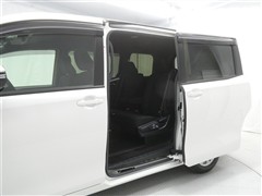 ヴォクシー ハイブリッド V