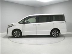 ヴォクシー ZS