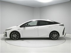 プリウスPHVSナビPGRスポーツ