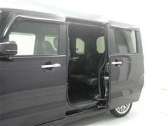 N-BOX カスタムL ターボ