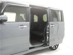 N-BOXカスタムGLホンダセンシンク
