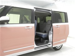 ムーヴキャンバス ストライプス G