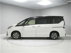 セレナ ハイウェイスター V