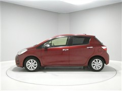 ヴィッツ ジュエラ