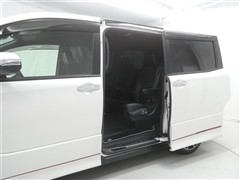 ヴォクシー ZS GRスポーツ