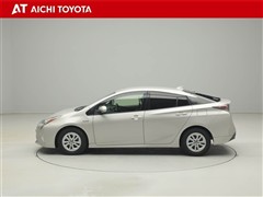 プリウス Sセーフティプラス