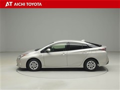 プリウス Sセーフティプラス