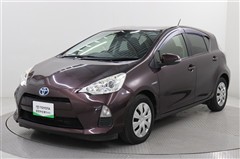 トヨタ アクア G ブラックソフトレザーセレ