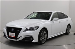 トヨタ クラウン ハイブリッド RS
