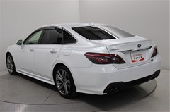 クラウン ハイブリッド RS