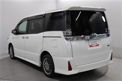 ヴォクシー HV ZS キラメキ