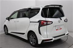 シエンタ ファンベース G クエロ