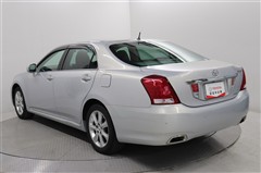 クラウンマジェスタ i-FOUR