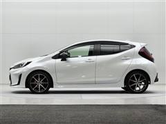 アクア GR スポーツ