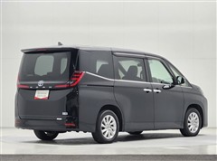 ノア ハイブリッド Z