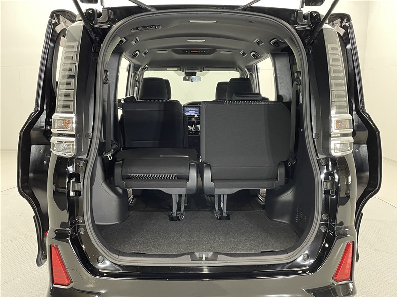 ヴォクシー ZS キラメキ（551011302254）の中古車 | トヨタ認定中古車