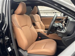 クラウン スポーツ Z