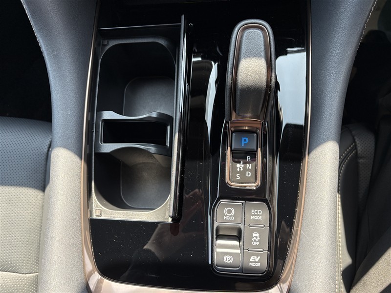 アルファードハイブリッド Z（553025622661）の中古車 | トヨタ認定