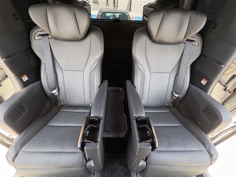 アルファードハイブリッド Z（553025622661）の中古車 | トヨタ認定
