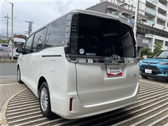 ヴォクシー ハイブリッド V