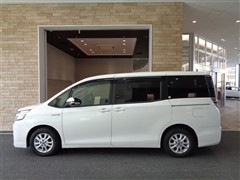 ヴォクシー ハイブリッド V