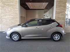 ヤリス ハイブリッド G