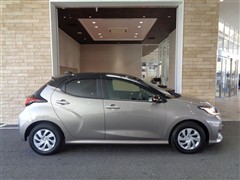 ヤリス ハイブリッド G