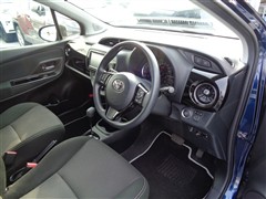 ヴィッツ Fセーフティエディション3