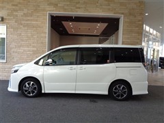 ヴォクシー ZS