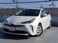 トヨタ プリウス S セーフティプラス2