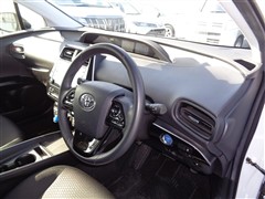 プリウス S セーフティプラス2