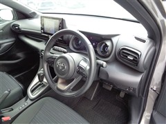 ヤリス ハイブリッド Z