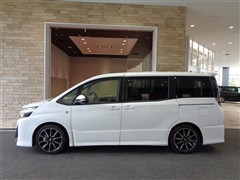 ヴォクシー ZS GRスポーツ