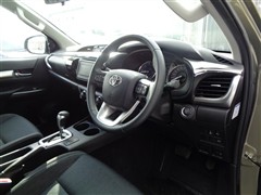 ハイラックス Z