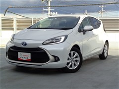 トヨタ　アクア Z