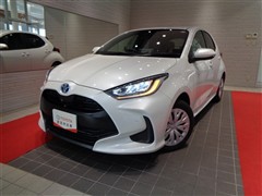 トヨタ　ヤリス ハイブリッド Z