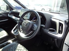 ヴォクシー ハイブリッド S-Z